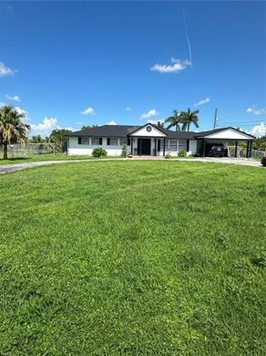 Villa Belle Glade, Palm Beach County