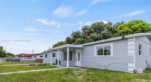 Villa en Miami Gardens, Miami-Dade County