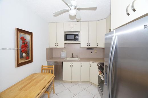 Complesso residenziale a Hallandale Beach, Broward County