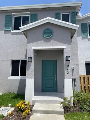 Townhouse in Florida City, Miami-Dade