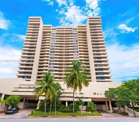Residential complexes in Miami Beach, Miami-Dade