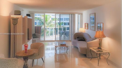 Residential complexes in Sunny Isles Beach, Miami-Dade