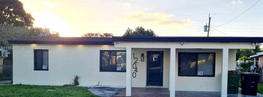 Villa in North Miami, Miami-Dade