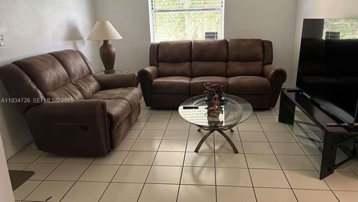 Residential complexes in Sweetwater, Miami-Dade