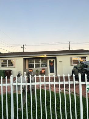 Villa a Hialeah, Miami-Dade County