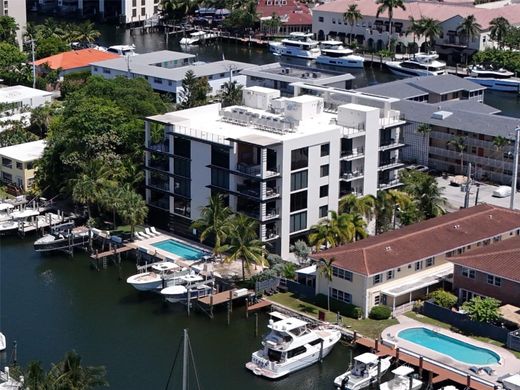 Residential complexes in Fort Lauderdale, Broward County