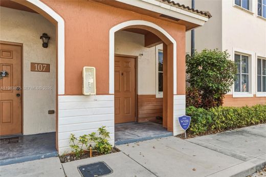 Residential complexes in Miami Gardens, Miami-Dade