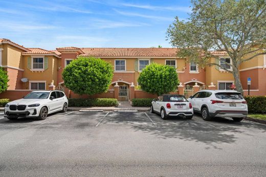 Residential complexes in Pembroke Pines, Broward County