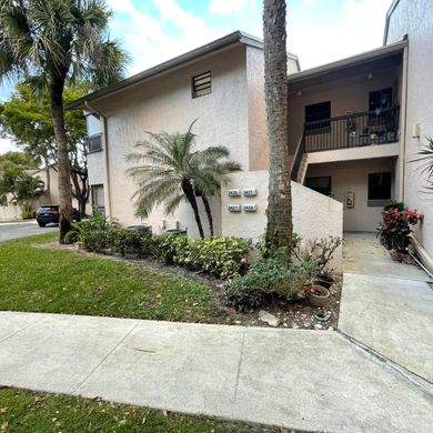 Townhouse in Coconut Creek, Broward County