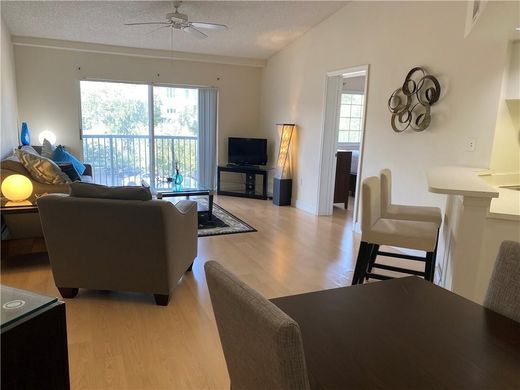 Residential complexes in Fort Lauderdale, Broward County