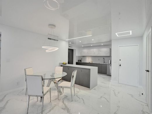 Residential complexes in Hallandale, Broward County