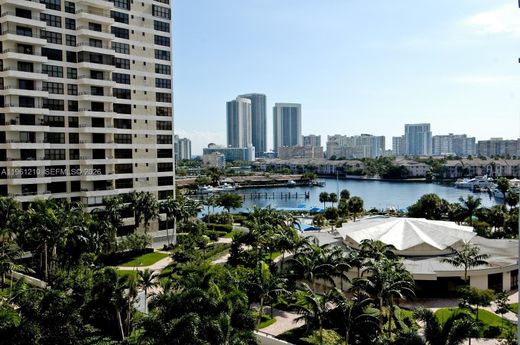Komplex apartman Hallandale Beach, Broward County