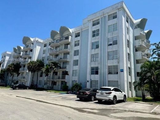 Complesso residenziale a Miami, Miami-Dade County