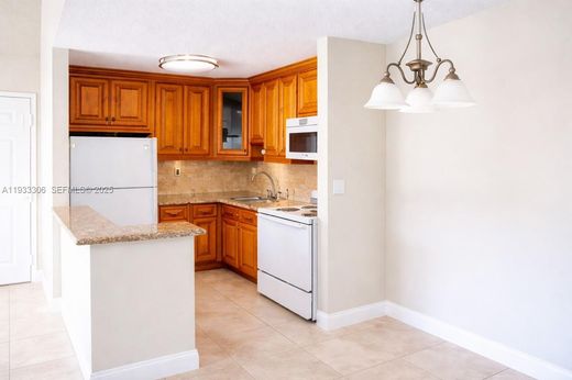 Residential complexes in Miami, Miami-Dade