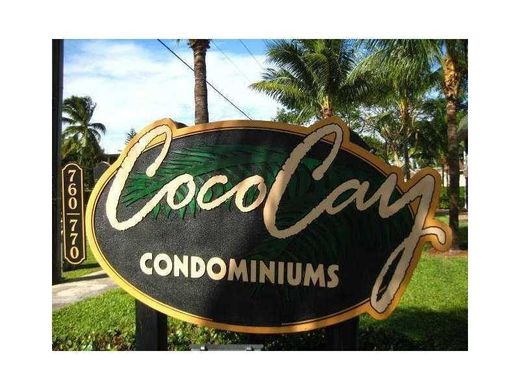 Residential complexes in Deerfield Beach, Broward County