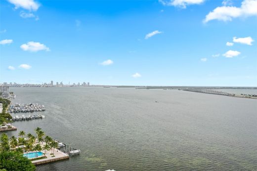 Kamienica w Miami, Miami-Dade County