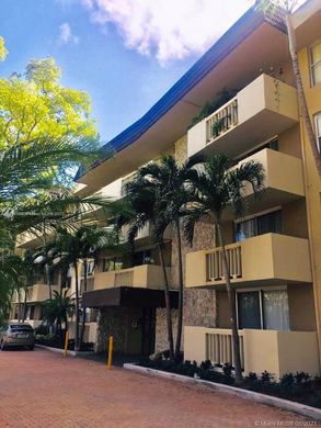 Edificio en North Miami, Miami-Dade County