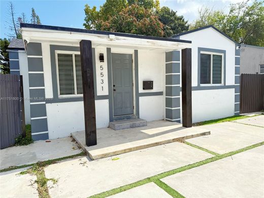 Villa in Miami Heights Trailer Park, Miami-Dade
