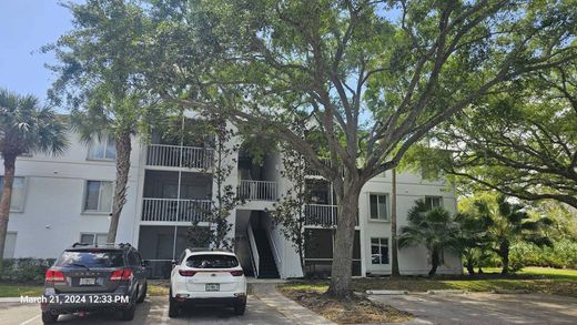 Residential complexes in Port Saint Lucie, Saint Lucie County