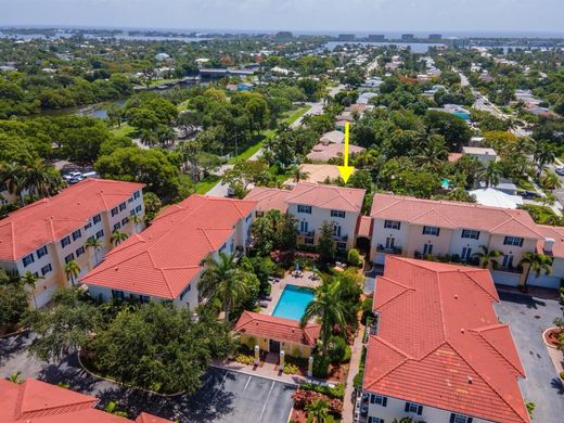 Townhouse in Lake Worth, Palm Beach