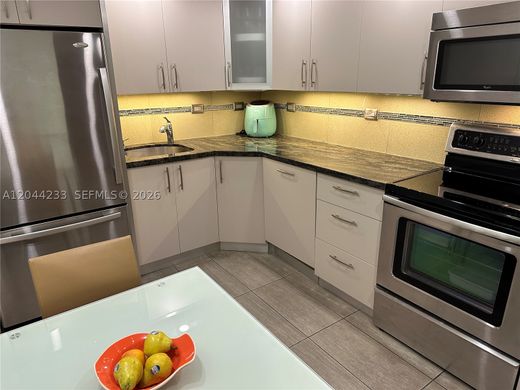 Komplex apartman Miami Beach, Miami-Dade County