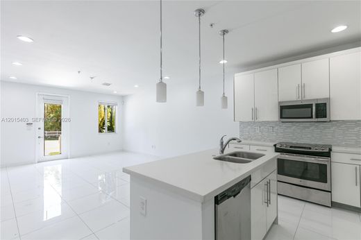 Residential complexes in Miami, Miami-Dade