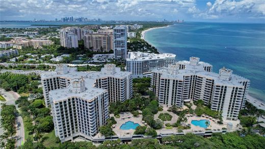 Residential complexes in Key Biscayne, Miami-Dade
