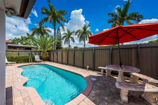 Βίλα σε Miami Terrace Mobile Home, Miami-Dade County