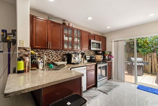 Residential complexes in Doral, Miami-Dade