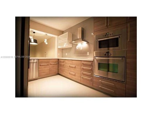 Residential complexes in Miami, Miami-Dade