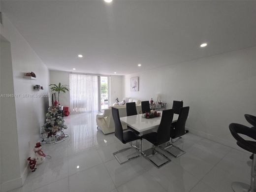 Residential complexes in Hialeah, Miami-Dade