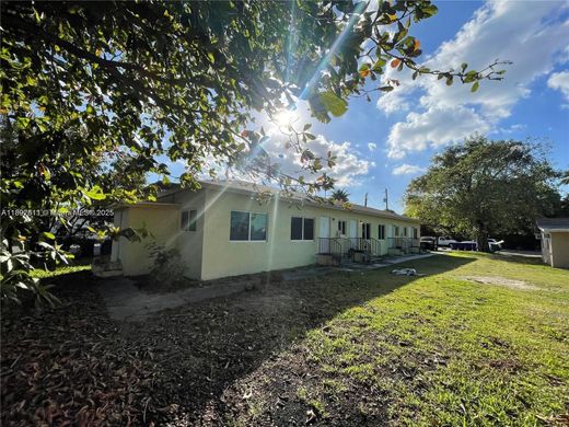 Kamienica w Miami, Miami-Dade County