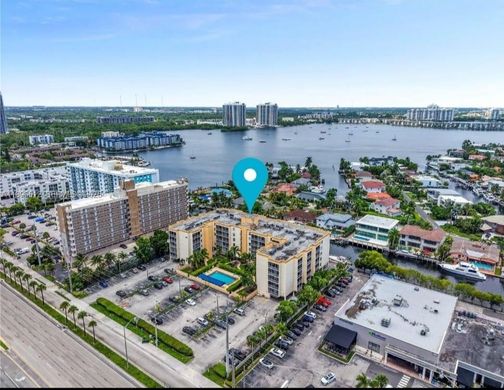 콘도미니엄 / North Miami Beach, Miami-Dade County