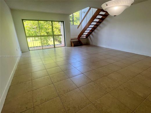 Dom miejski w Miami, Miami-Dade County