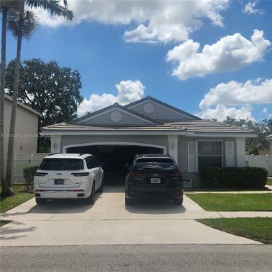 Villa in Pembroke Pines, Broward County