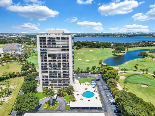 Residential complexes in West Palm Beach, Palm Beach