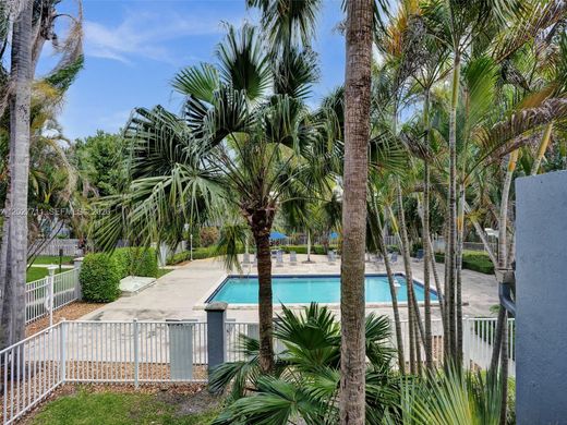 Residential complexes in Miami, Miami-Dade