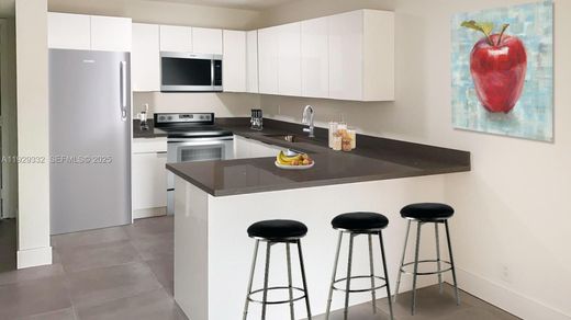 公寓楼  Doral, Miami-Dade County