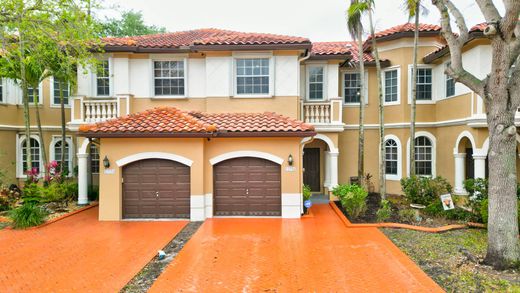 Townhouse in Miramar, Broward County