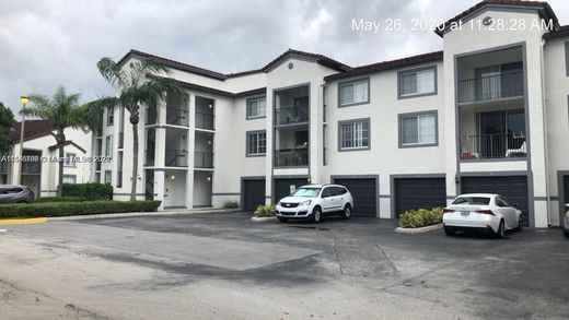 Doral, Miami-Dade Countyのアパートメント・コンプレックス