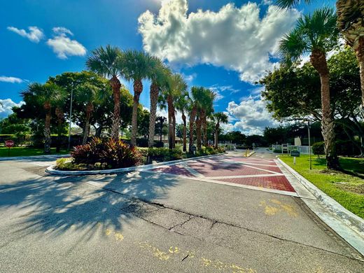 Residential complexes in Deerfield Beach, Broward County