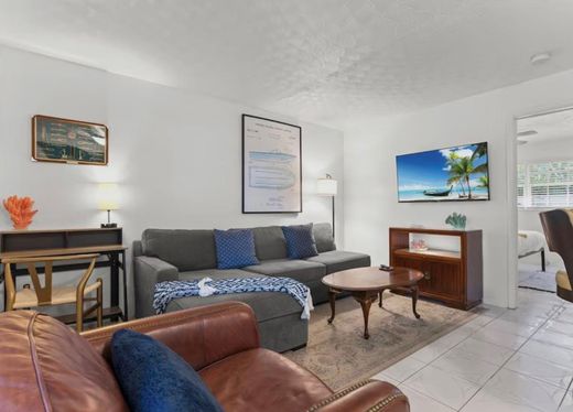 Residential complexes in Fort Lauderdale, Broward County