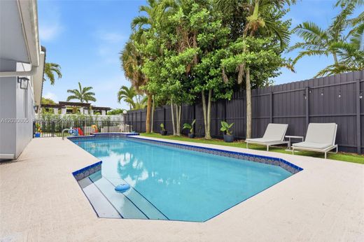 Villa in Hialeah, Miami-Dade County
