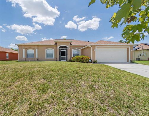 Villa - Lehigh Acres, Lee County