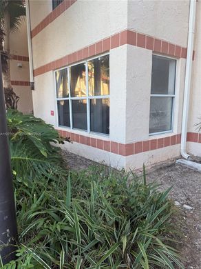 Residential complexes in Margate, Broward County