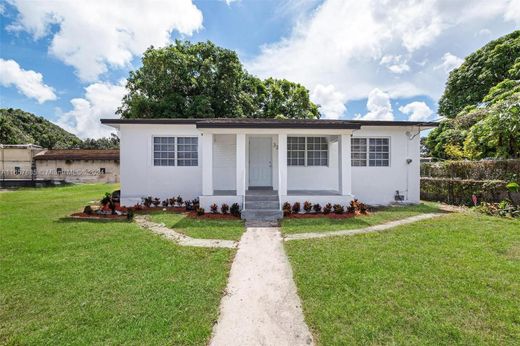 Villa - Miami Heights Trailer Park, Miami-Dade County