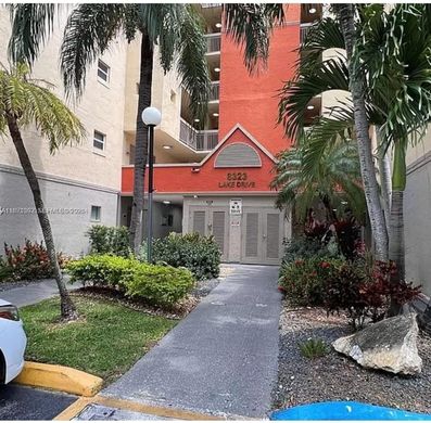 Complexes résidentiels à Doral, Comté de Miami-Dade