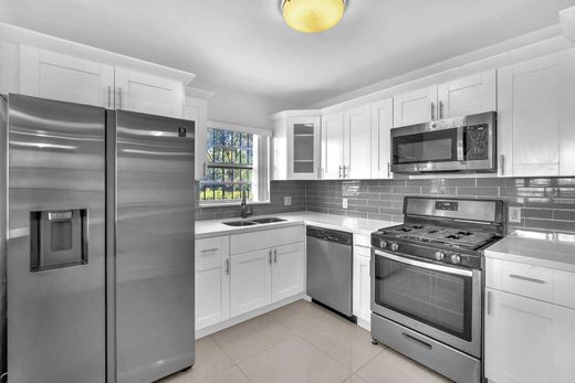 ﻓﻴﻼ ﻓﻲ ميامي، فلوريدا, Miami-Dade County