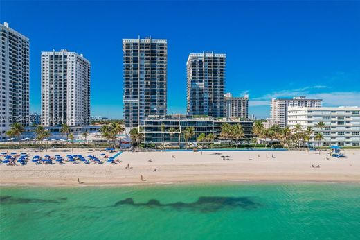 Residential complexes in Hollywood, Broward County