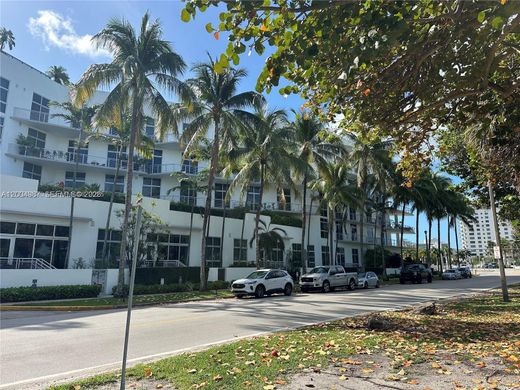 Complexes résidentiels à Miami Beach, Comté de Miami-Dade